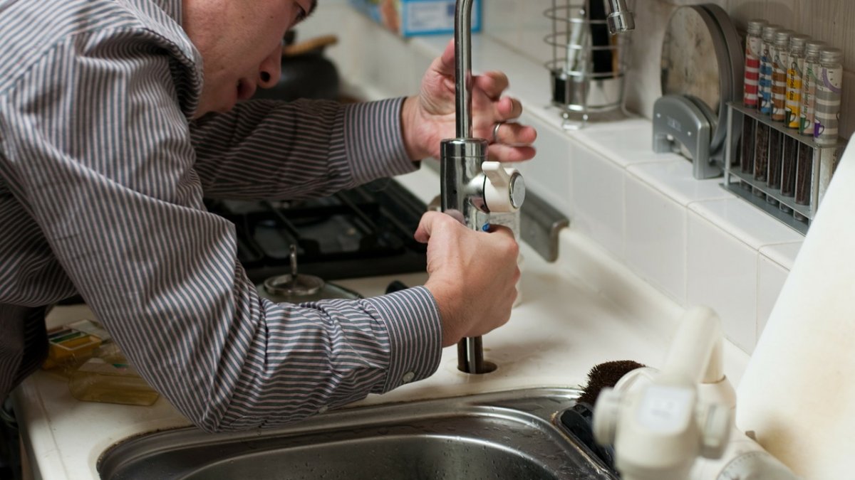 Four Situations A Plumber Can Easily Help You With