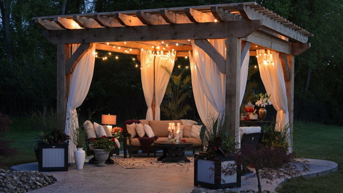 7 Creative Backyard Designs for Your House in Pittsburgh