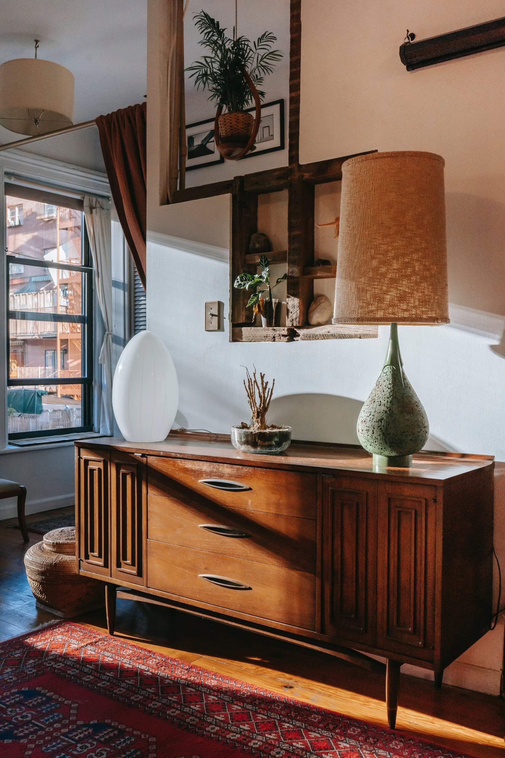 The Timeless Appeal of Vintage Furniture: Adding Character to Your Home Interiors