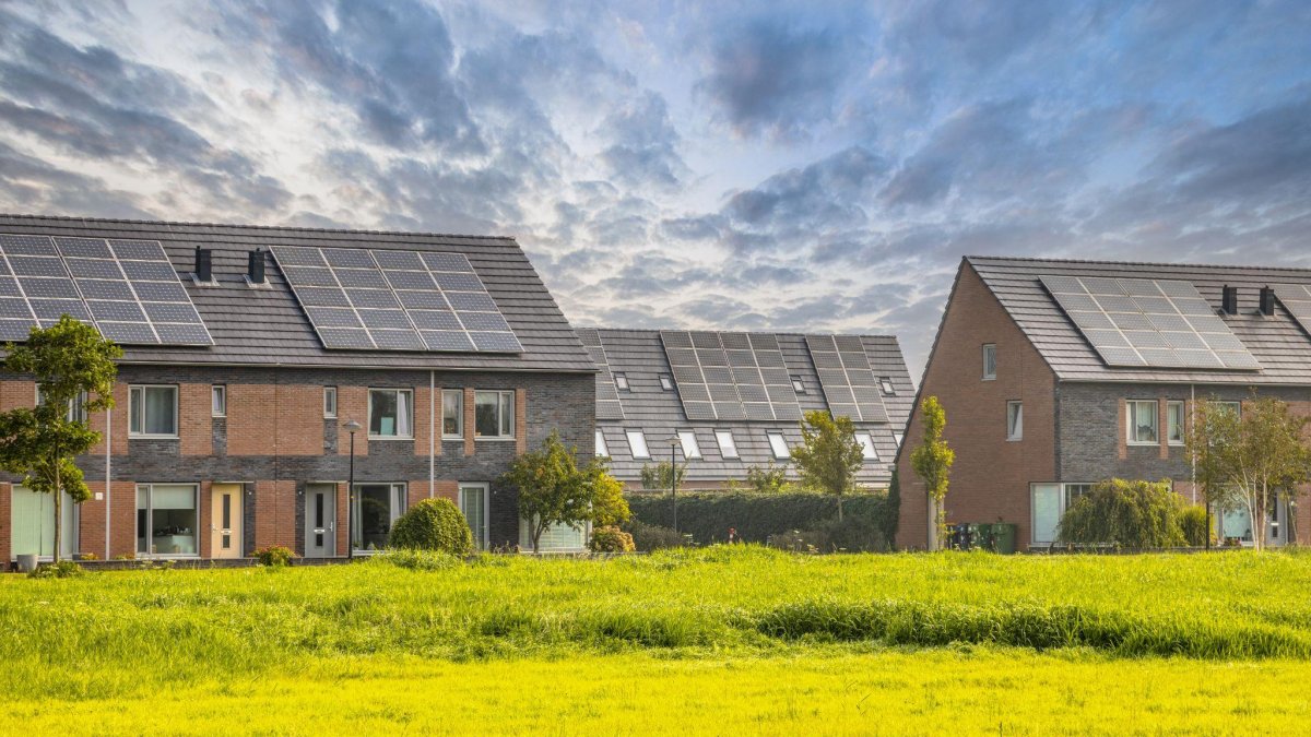 Living a Sustainable Lifestyle: The Main Uses of Solar Panels in Homes