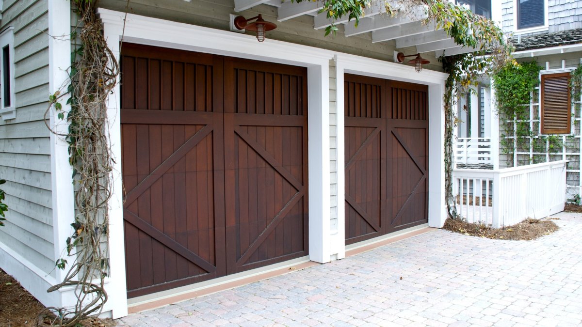 10 Common Garage Door Problems and How to Fix Them