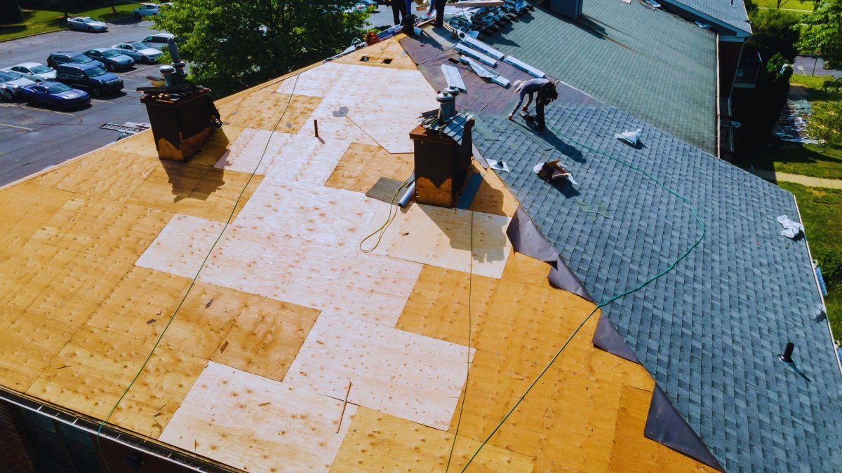 4 Signs It’s Time for a Roof Replacement