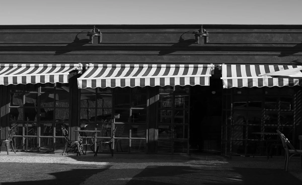 Top Features to Look for in a High-Quality Retractable Awning

