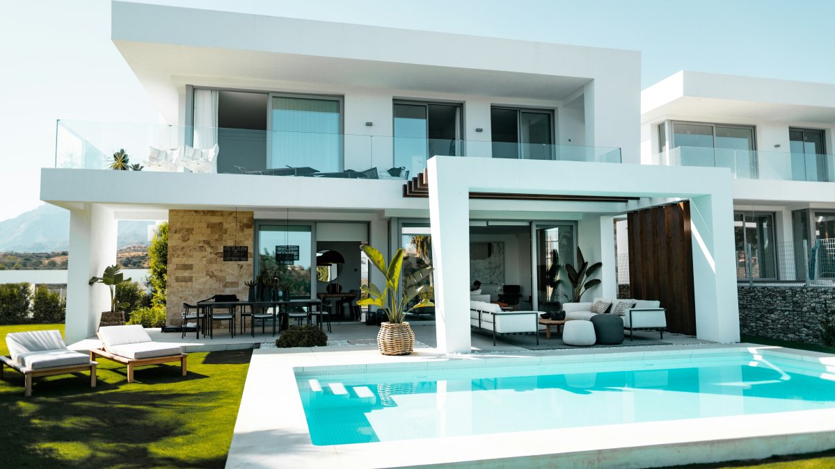 Why Every Bali Villa Needs a Glass Sliding Partition (And You’ll Want One Too)