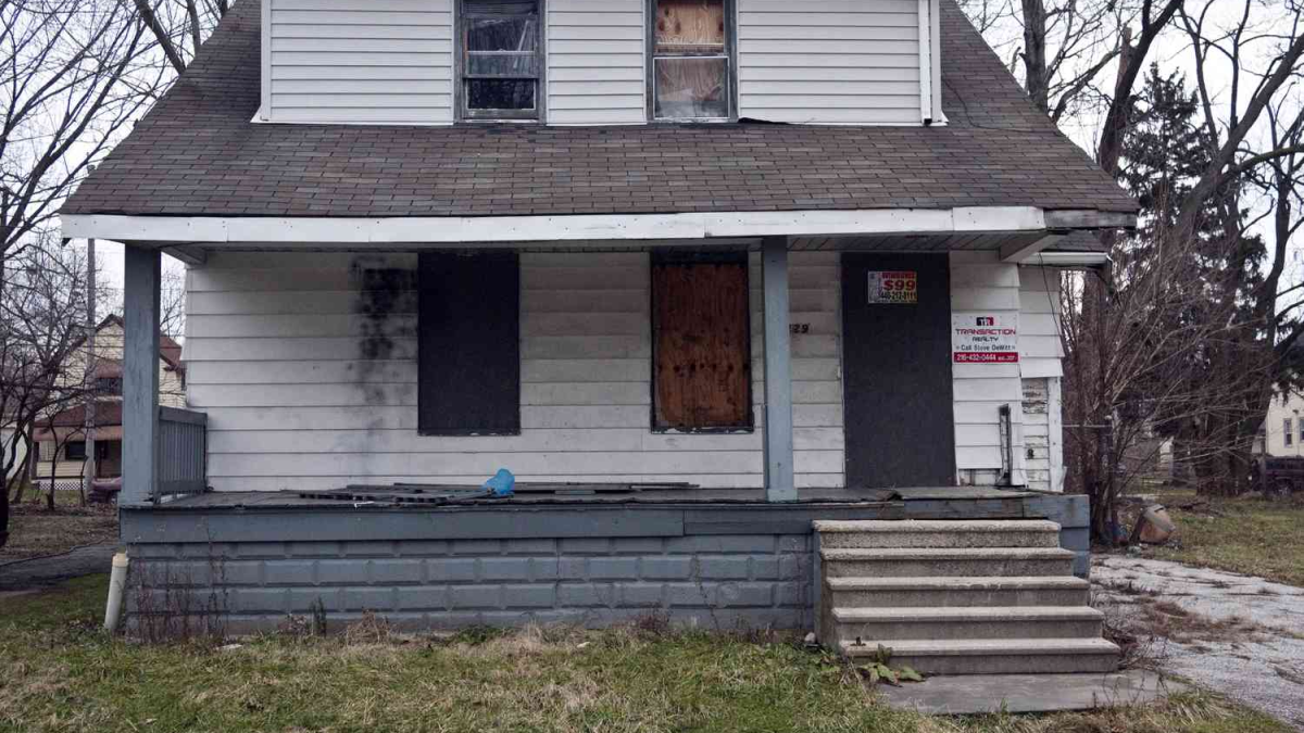 Selling a Distressed Property in Detroit: Your Stress-Free Guide