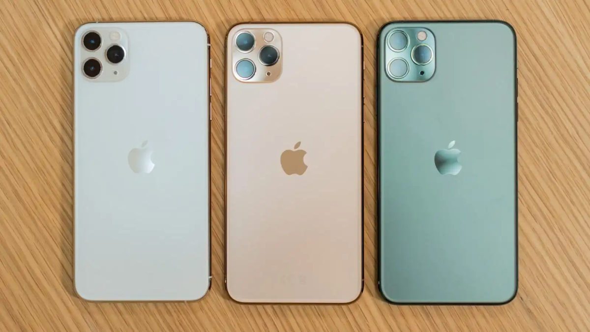 Selling iPhones Online: Adapting to Wearable iPhones