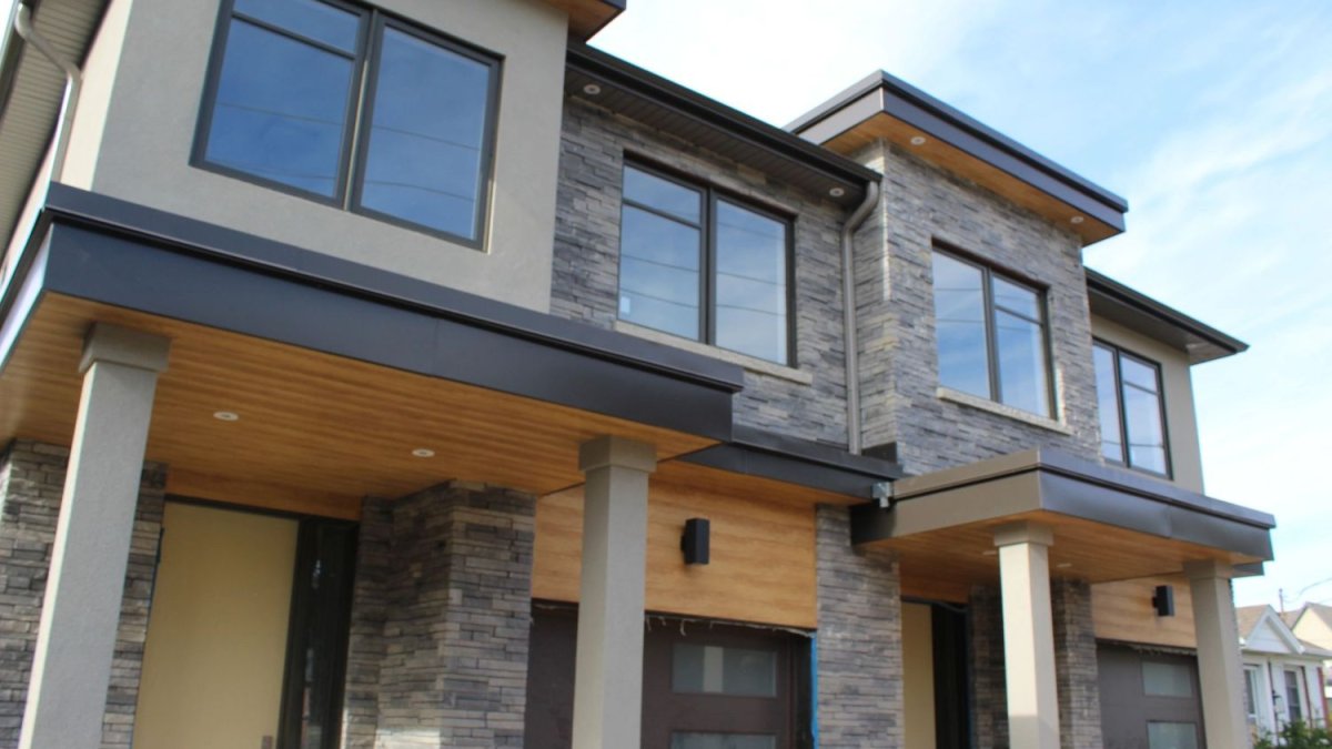 Historic or Modern? How to Match Your Windows to Your Home’s Architecture