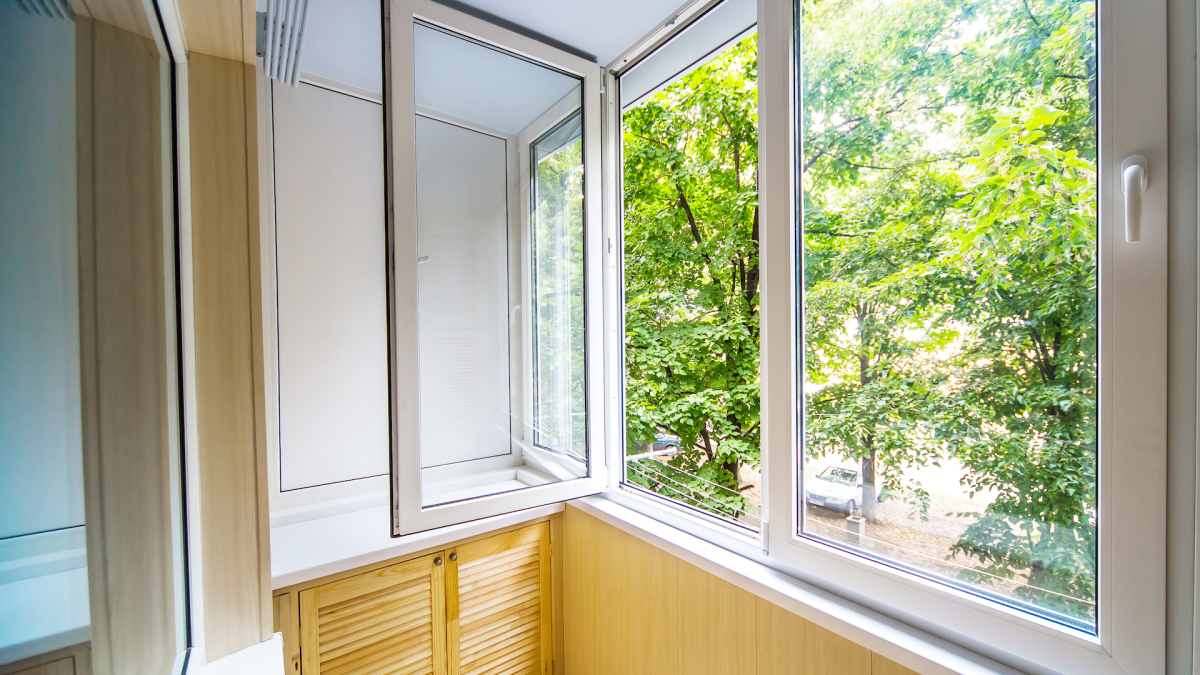 How to Choose the Best Energy Efficient Windows in Toronto for Every Season