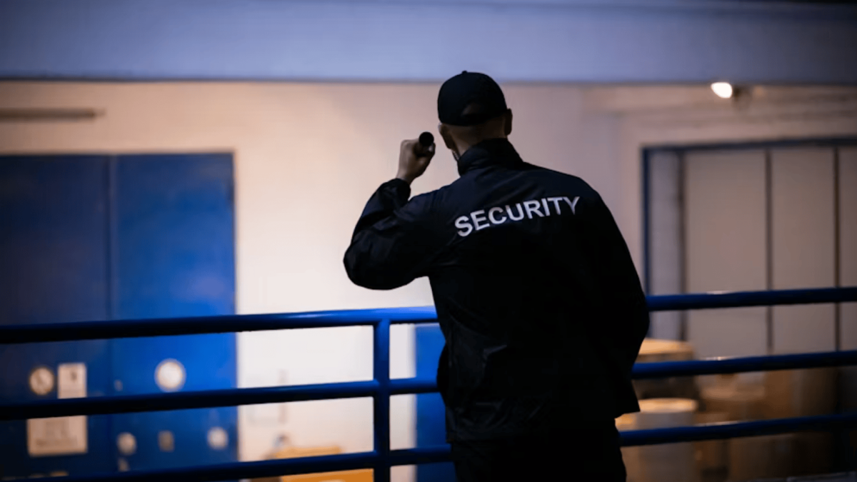 7 Important Things to Know Before Taking Security Guard Jobs