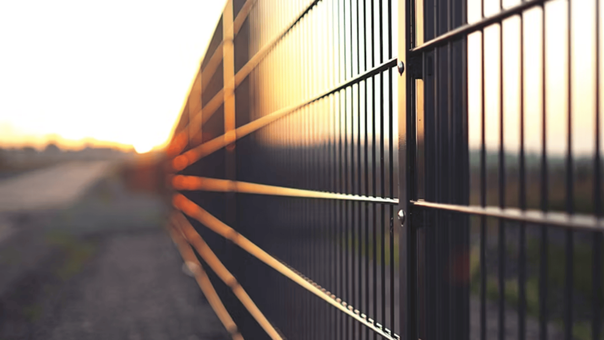 How Extremes of Climate Reduce the Life of Fences: Freeze-Thaw, Heat and Moisture.