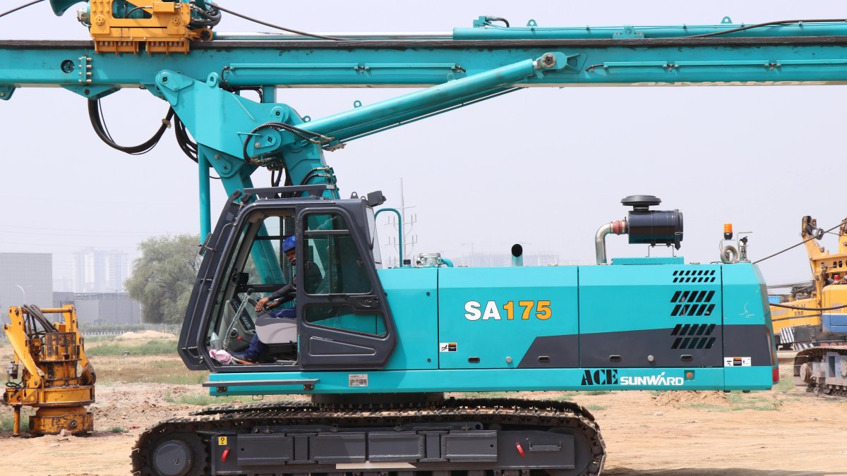 Why Professional Rigging Matters for Major Home Renovations