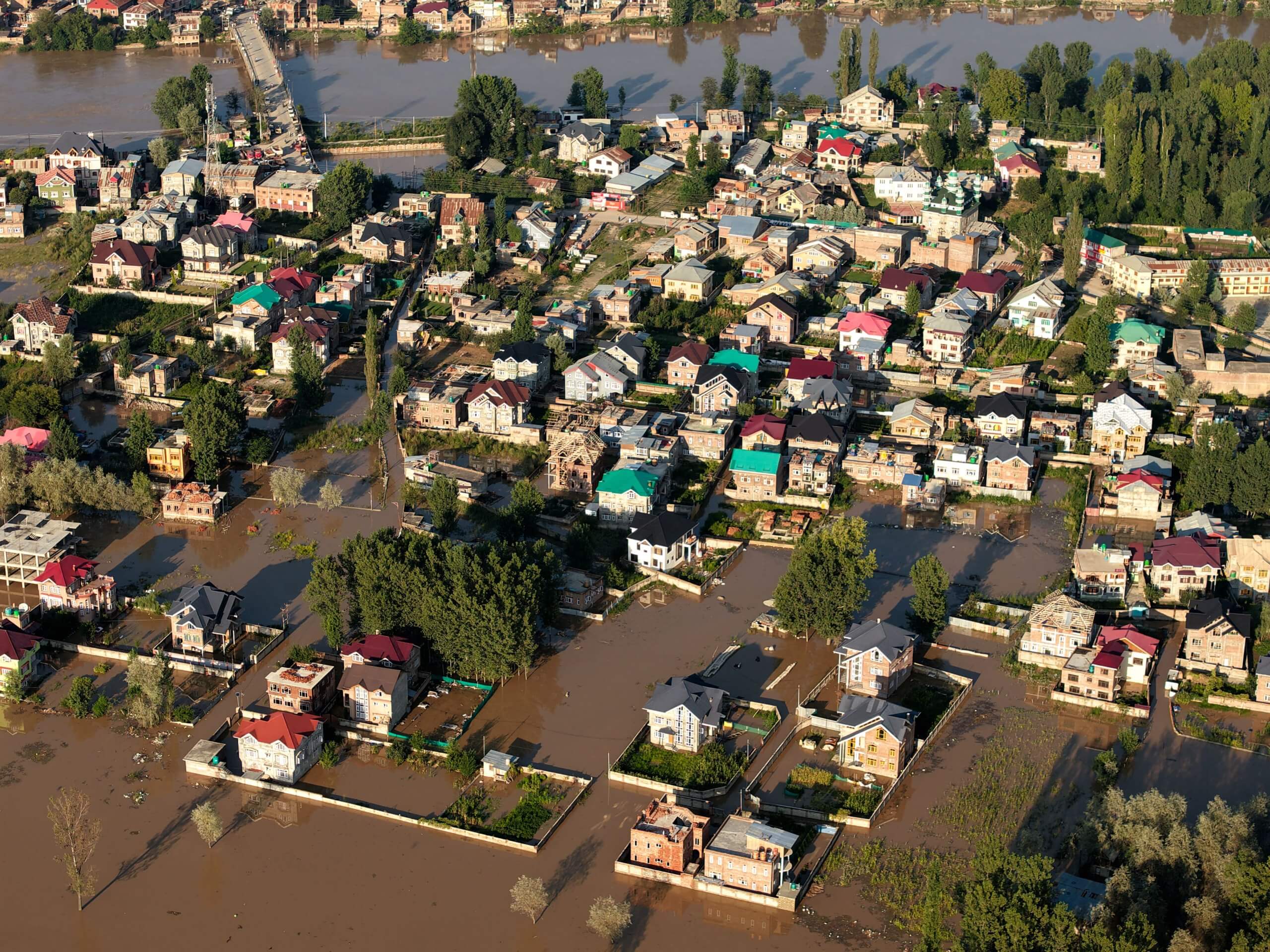 Flooded Basement Cleanup Essential Steps to Restore Your Home After Water Damage
